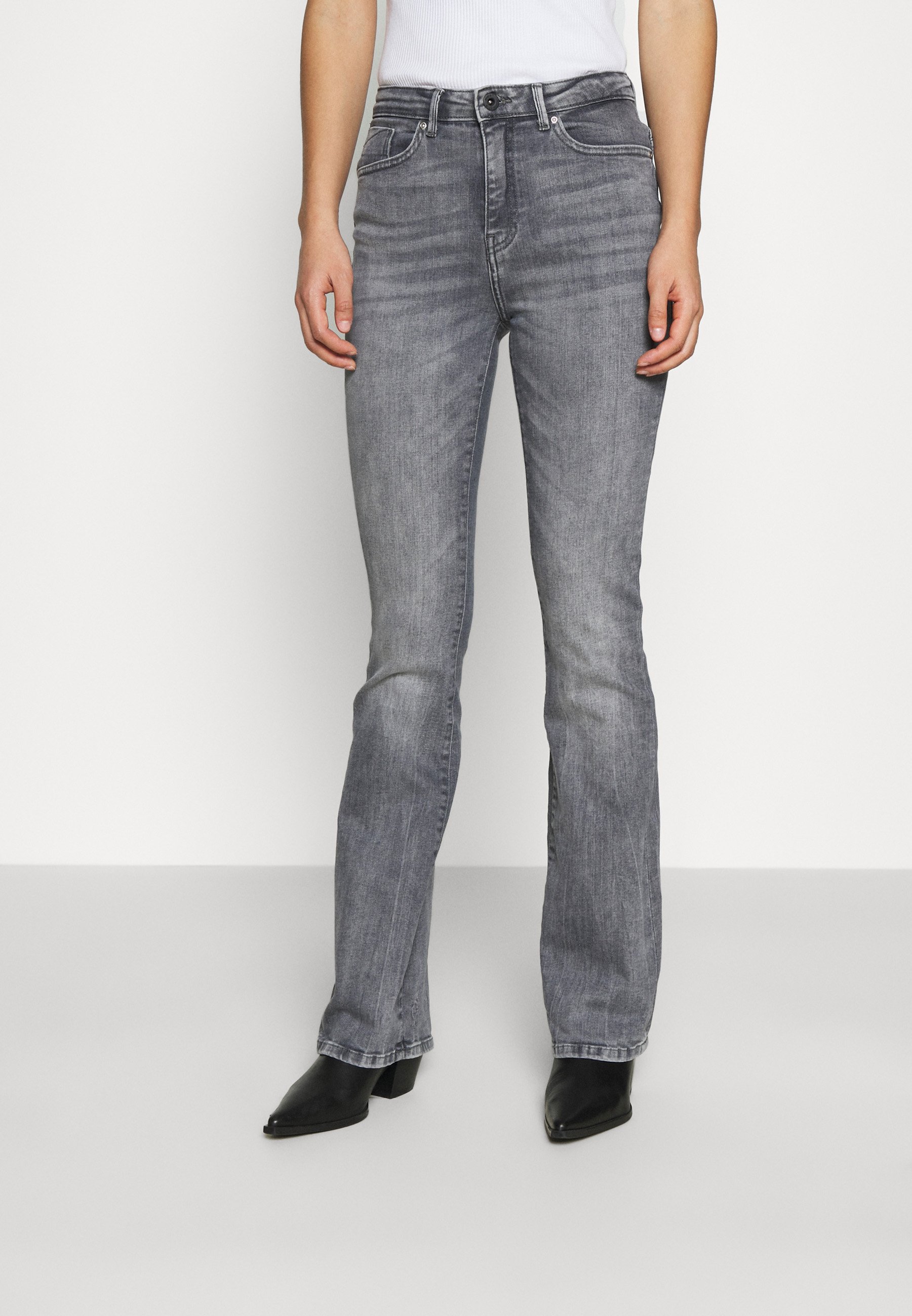 flared jeans grey