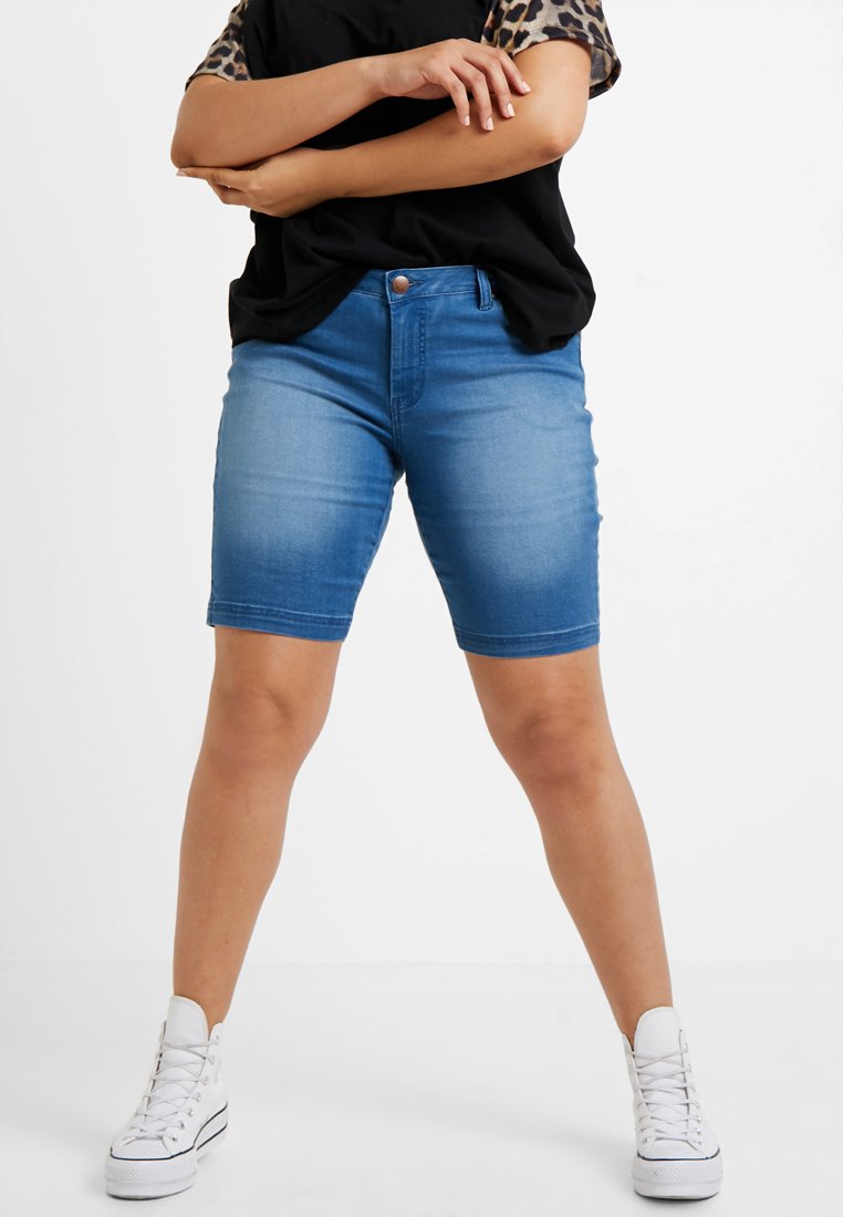 Zizzi EMILY SLIM LEG Shorts light blue denim/light blue Zalando.ie