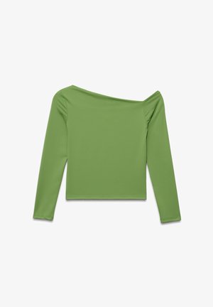 Top de manga larga con escote off-the-shoulder en color verde sólido. Confeccionado en una tela suave, presenta un diseño corto y costuras bien terminadas a lo largo de los bordes.