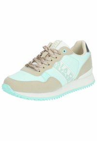 Scarpa atletica leggera caratterizzata da una combinazione di colori beige e menta, materiali in suede testurizzato e rete, e dettagli riflettenti sul tallone.