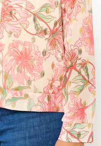 LolaLiza FLUID WITH FLOWERS - Skraistė  - nude pink