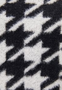 Bershka Stickad tröja - black