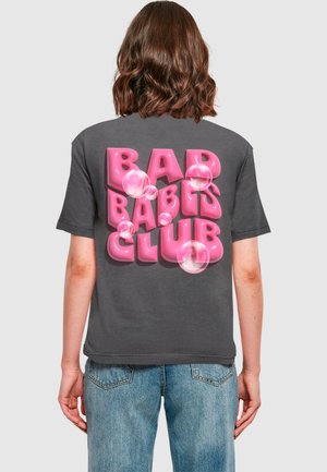 Mister Tee BAD BABES - Camiseta estampada - darkshadow