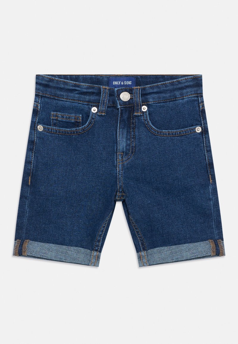 Calções de ganga azul escuro com um corte regular, apresentando cinco bolsos, costura visível e uma bainha enrolada na parte inferior.