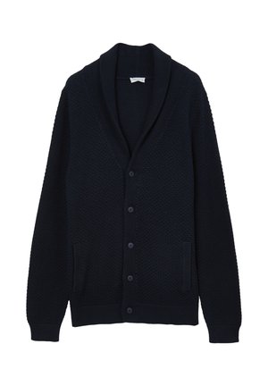 Cardigan en tricot bleu marine avec un col châle, fermeture à boutons, deux poches latérales et des poignets côtelés. Surface texturée avec un motif subtil.