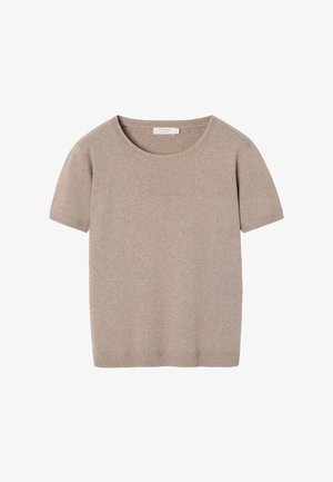 Camiseta beige de manga corta con cuello redondo, confeccionada con un textil suave de textura lisa y detalles acanalados en las mangas y el dobladillo.