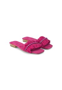 Fuchsia suède slipper sandalen met rimpelriemen en een rij van meerkleurige edelstenen. Vierkante neus en een lage blokhak.