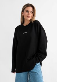 MIRONS Longsleeve - black