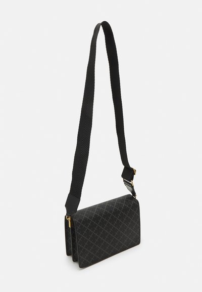 By Malene Birger LOENNA - Soma ar siksnu pāri ķermenim - charcoal