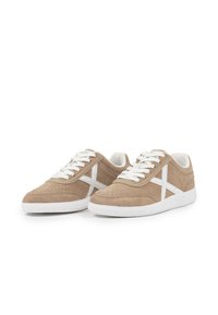 MUNICH RUMBA - Zapatillas - sand