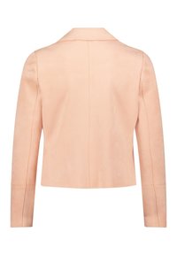 Vue de dos d'une veste rose pâle à manches longues avec un col et des détails de coutures visibles sur les manches et au centre du dos.