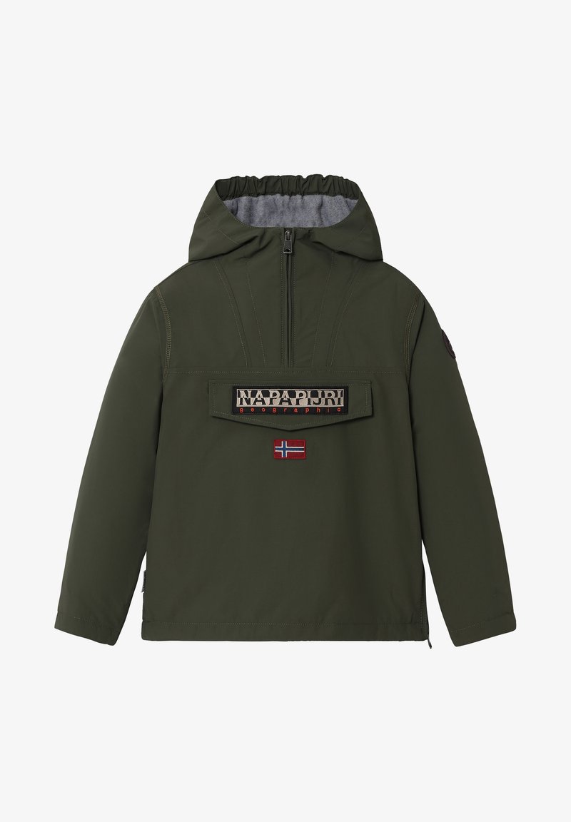 Veste à capuche vert olive avec fermeture éclair à l'avant, grande poche étiquetée "Napapijri geographic" et un petit drapeau norvégien sous la poche.