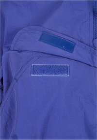 Urban Classics Tuulejope - bluepurple
