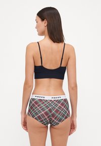 Pieces PCLOGO LADY 4 PACK - Boxerky - red/green/black