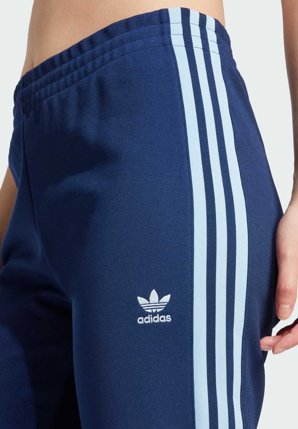ADICOLOR 3-STRIPES FLARED TRACK PANTS - Tracksuit bottoms - night indigo4