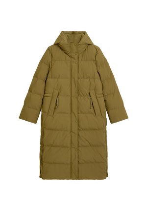 Long olive green puffer coat with a high collar, snap button closure, two side pockets, and quilted texture. Lightweight and fitted design.