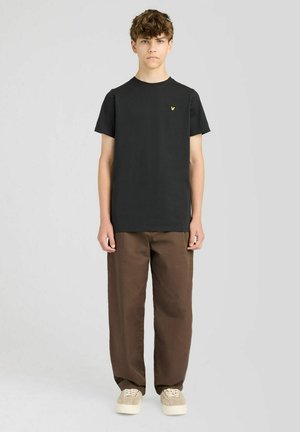 Lyle & Scott, LYLE & SCOTT SS T-SHIRTS CORE SPORTS T-SHIRT - T-shirts basic - z jet black