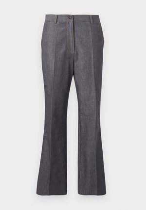 Pantaloni grigi a gamba dritta con piega frontale, passanti per cintura e chiusura con bottone, realizzati in tessuto simile al denim.