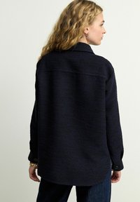 Next BUTTON UP - Lehká bunda - navy