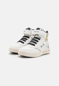 Geox DISNEY TINKER BELL LIGHT UP SKYLIN GIRL - Korkeavartiset tennarit - white/black