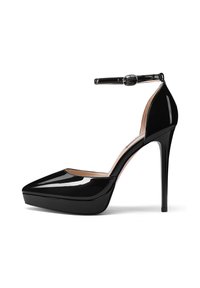Pumps neri in vernice con tacco alto, punta appuntita, cinturino alla caviglia e base piattaforma. Texture liscia con una finitura lucida.