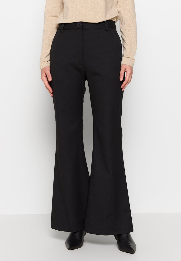 By Malene Birger Broek zwart