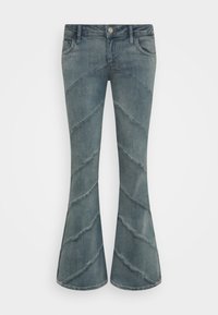 Jeans à boca larga em denim azul desbotado com um padrão texturizado e ondulado. Apresenta bolsos standard e um fecho frontal por botão.