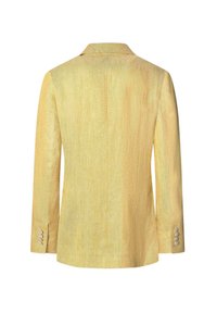 Blazer en lin jaune avec une texture lisse, design à un bouton, col cranté et poignets à boutons. La vue arrière montre une coupe ajustée et des coutures.
