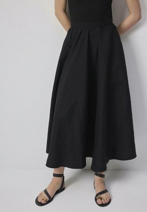 CUPRA - sukňa v tvare A - black