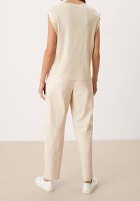 s.Oliver BLACK LABEL T-shirt basic - light yellow