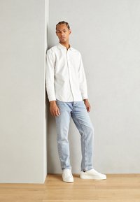 Antony Morato Baskets basses - white