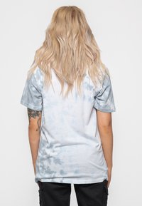 Paradiso Clothing RAMONES ESCAPENY DYE WASH - Print T-shirt - white