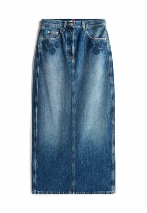 Lysblå denim maxi-skjørt med blomsterbroderi på lommerne. Har lige snit, fem lommer og en frontknaplukning.