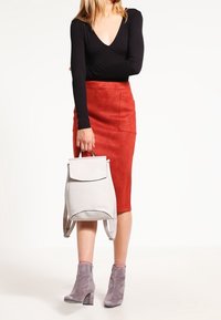 Even&Odd Body - black