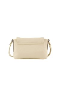 Borsa a tracolla in pelle crema con pattina ripiegabile, caratterizzata da una leggera texture a grana, tracolla regolabile e tasca posteriore a scomparsa.