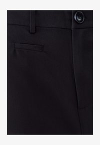 Unselected, black