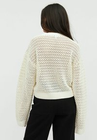 mbyM Sweter