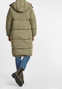 Oxmo Abrigo de invierno - olive