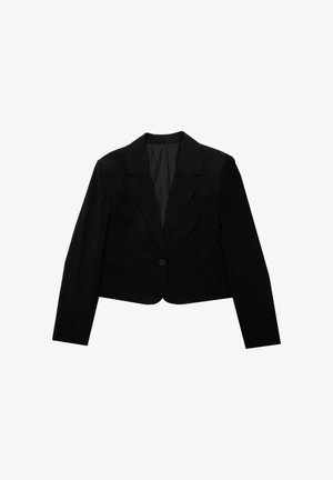 Czarna krótka marynarka z zapięciem na jeden guzik, ostrymi klapami i gładkiego materiału. Posiada długie rękawy i dwie przednie kieszenie.
