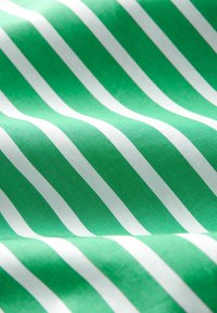 Next OVERSIZED  - Nööpidega pluus - green and white spliced stripe