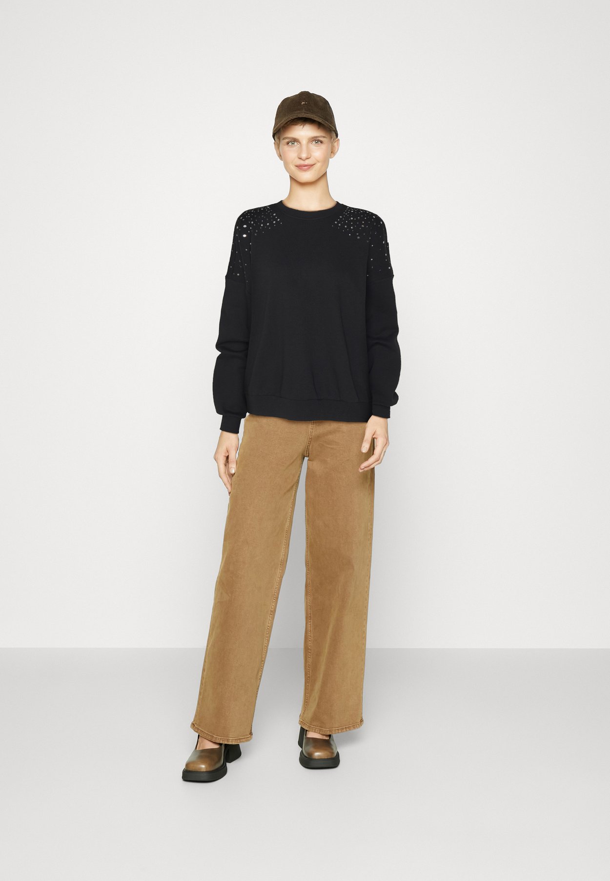 ONLROSALIA O NECK SEQUINS
