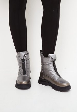 Winter boots - silver
