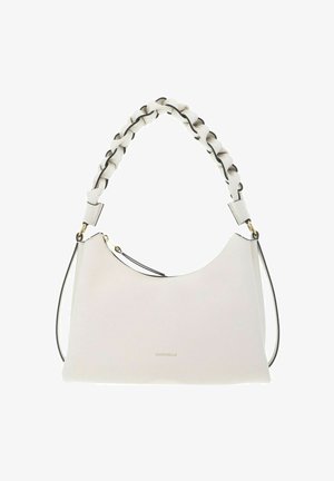 Borsa bianca in pelle con manico intrecciato e dettagli in oro, caratterizzata da una forma rettangolare semplice e dal nome del marchio "Coccinelle" sulla parte frontale.