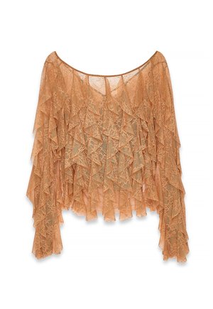 Blusa di pizzo marrone trasparente con volant a strati e maniche lunghe, dotata di un ampio scollo a barca e motivo floreale in pizzo.