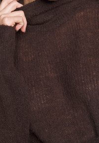 Object Tall Maglione - brown