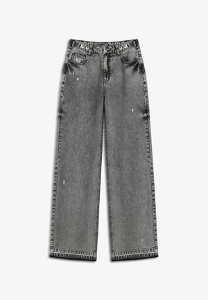 Džíny s širokými nohavicemi ve vybledlé černé džínovině se sepranými detaily, s knoflíkovým zapínáním, poutky na opasek a pěti kapsami.