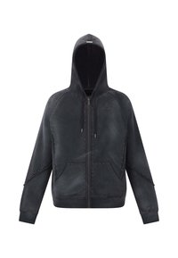 Sudadera con capucha de cremallera negra, confeccionada en tela suave, con acentos decorativos de tachuelas a lo largo de las costuras y los bolsillos delanteros. Textura lisa.