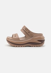 Crocs - MEGA CRUSH UNISEX - Rantasandaalit - latte Pienoiskuva 1