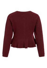 Bordowy sweter na drutach z długimi rękawami, okrągłym dekoltem i baskinkowym dołem. Materiał wydaje się miękki i ma teksturowane wykończenie.