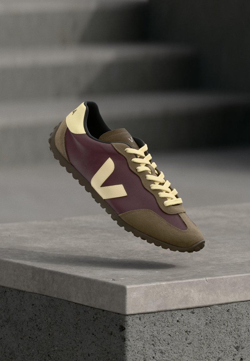 Veja GT amarante/butter/dark red